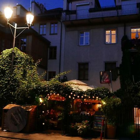 Sunflower Apartment كراكوفيا المظهر الخارجي الصورة