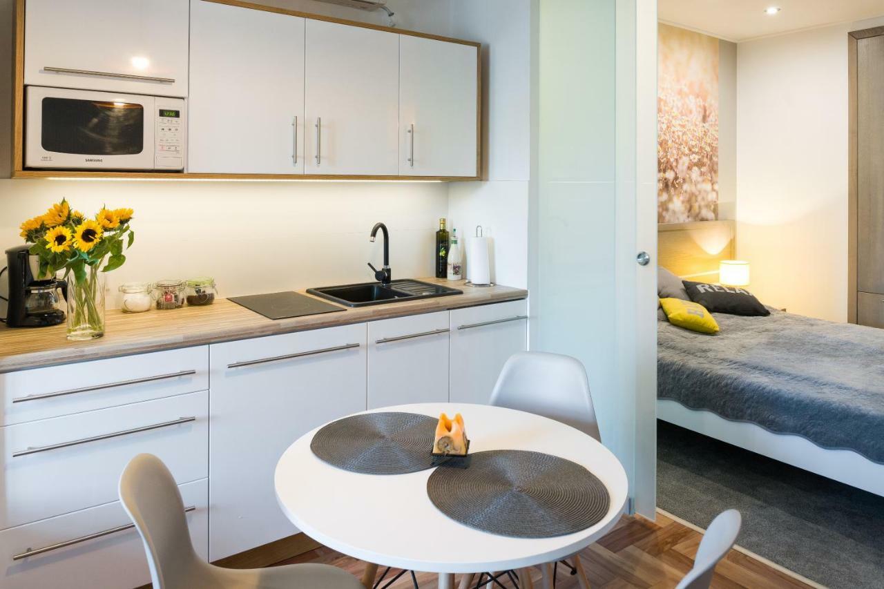 Sunflower Apartment كراكوفيا المظهر الخارجي الصورة