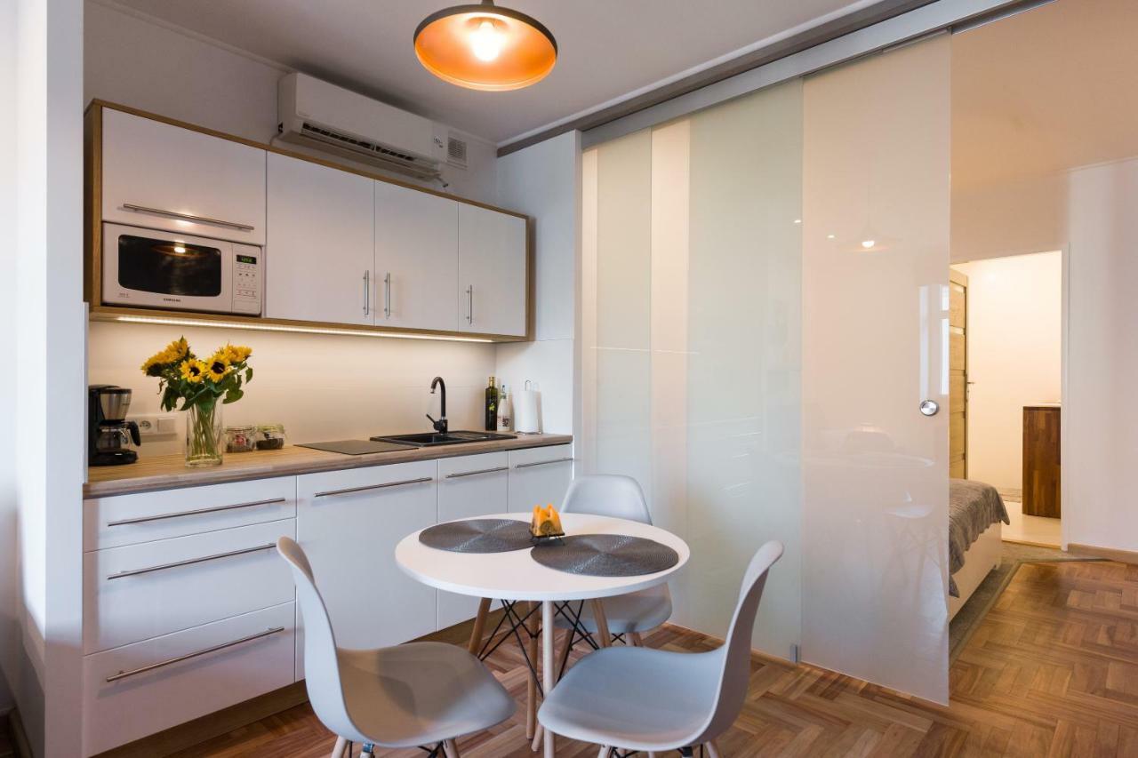 Sunflower Apartment كراكوفيا المظهر الخارجي الصورة